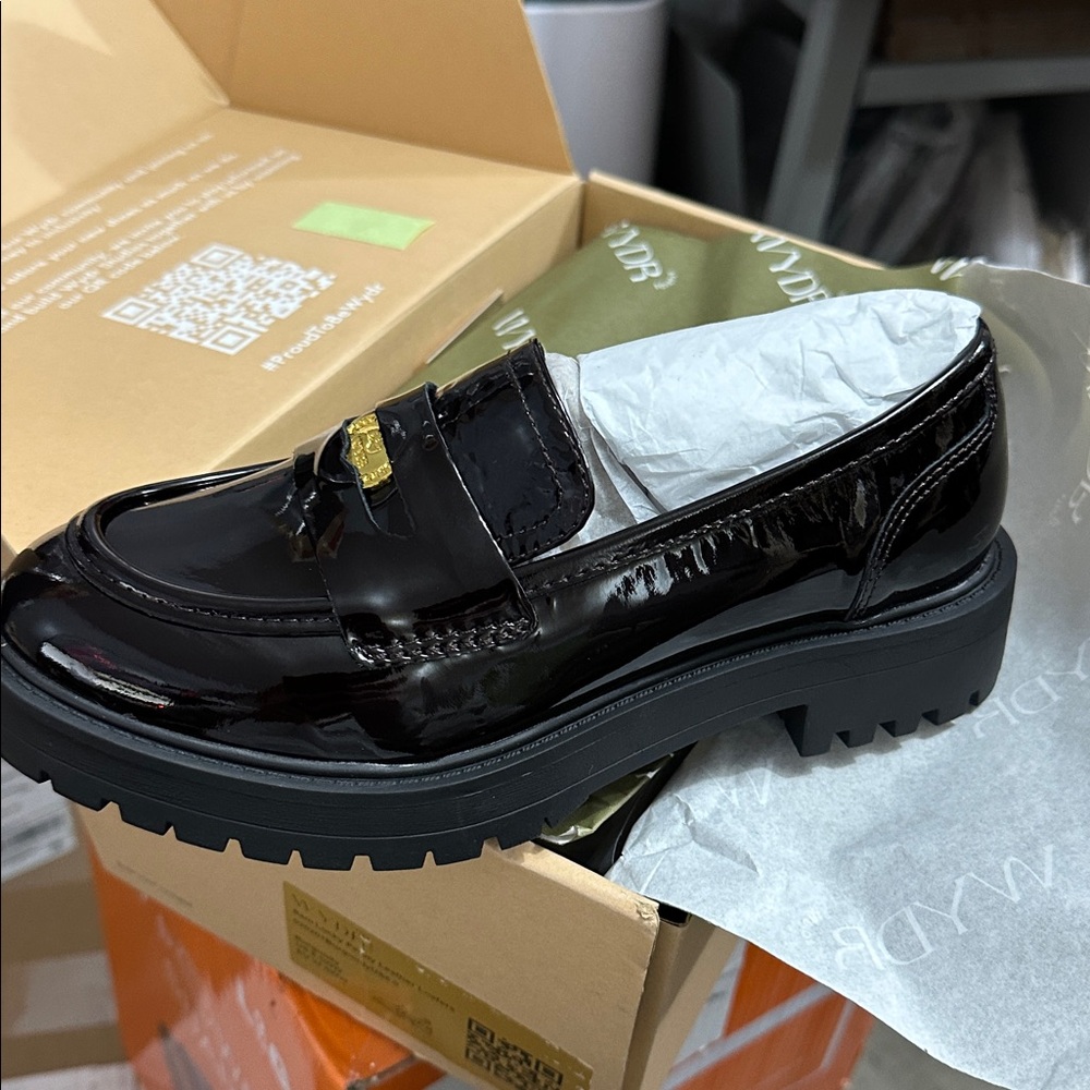 WYDR‎ Studios Sam Lucky Penny Leather Loafers Shoes NIB Size 6.5WW
